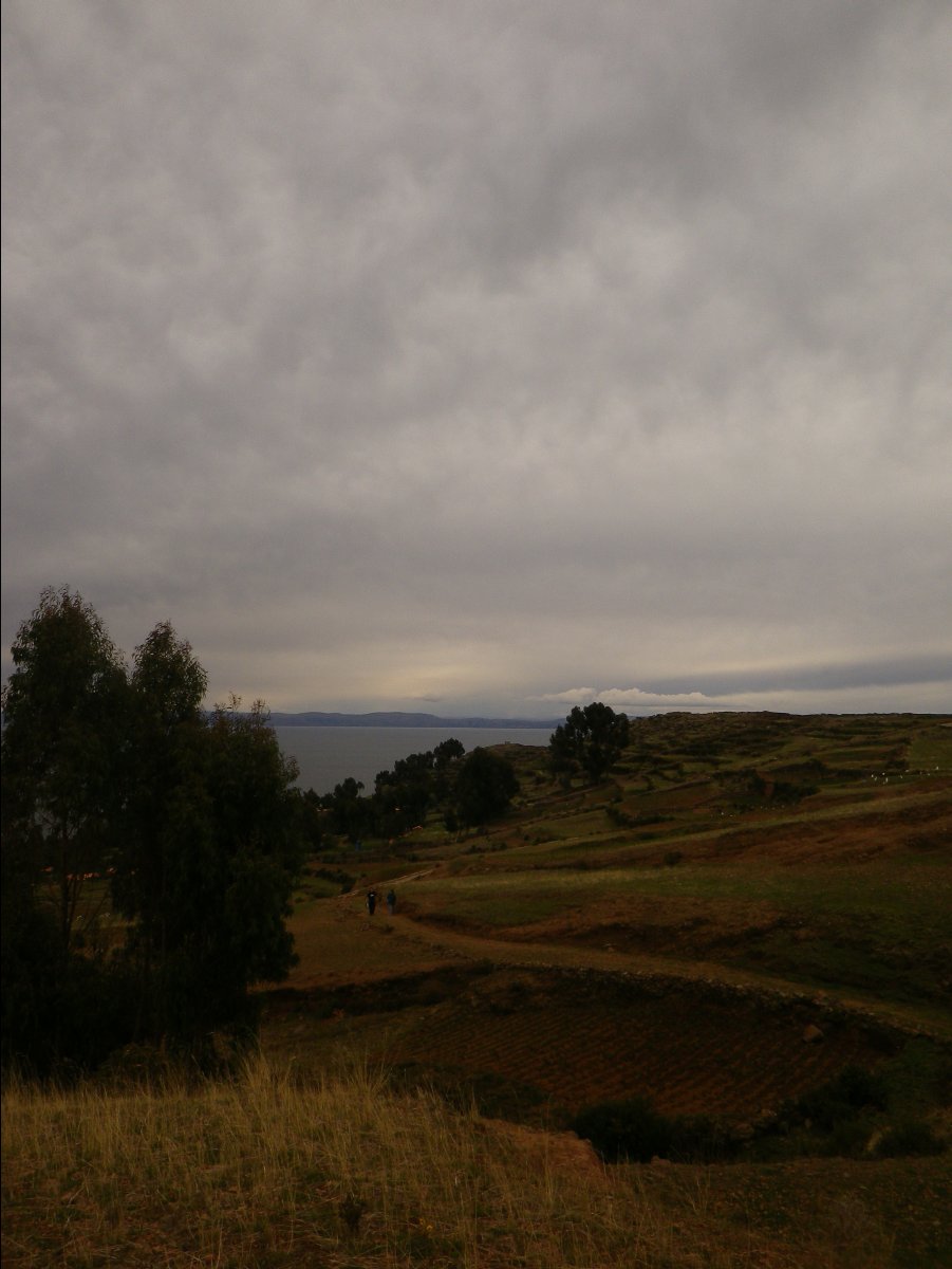 Island Amantani24